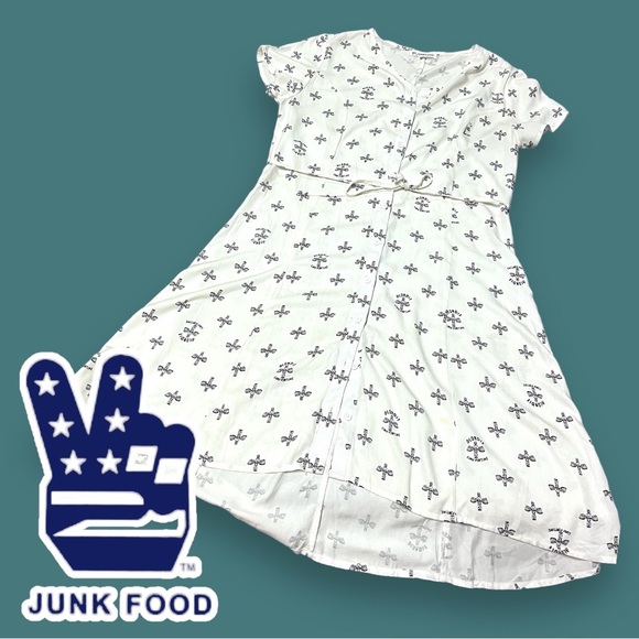Junk Food Clothing Dresses & Skirts - Junk Food Blonde Camp Fun Time button down high low dress. Size Medium 🎵🎸